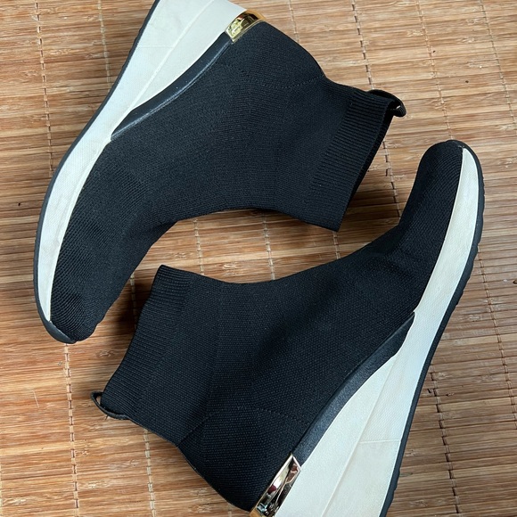 SOLD Sz 8 stretch ankle runners - Picture 3 of 7